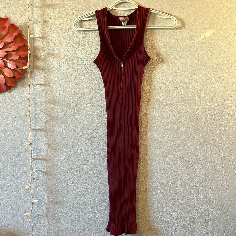 Maroon zipper front tank dress. 

M ask for the one in black too.